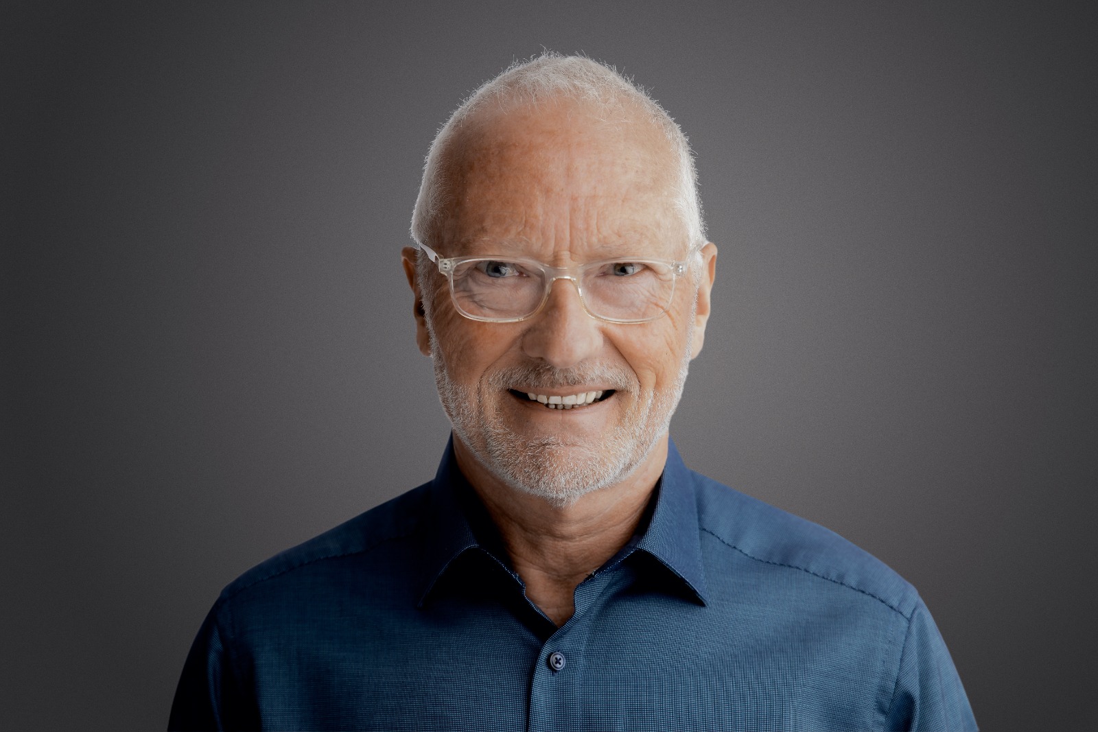 Portraitfoto von Werner Pfeifer, Inhaber der Führungstankstelle